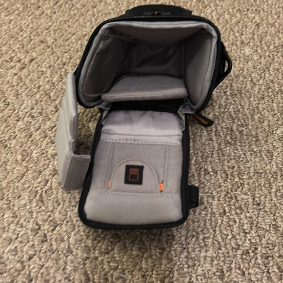 Lowpro Camera Accessory Case Apex 100 AW - Picture 5 of 6